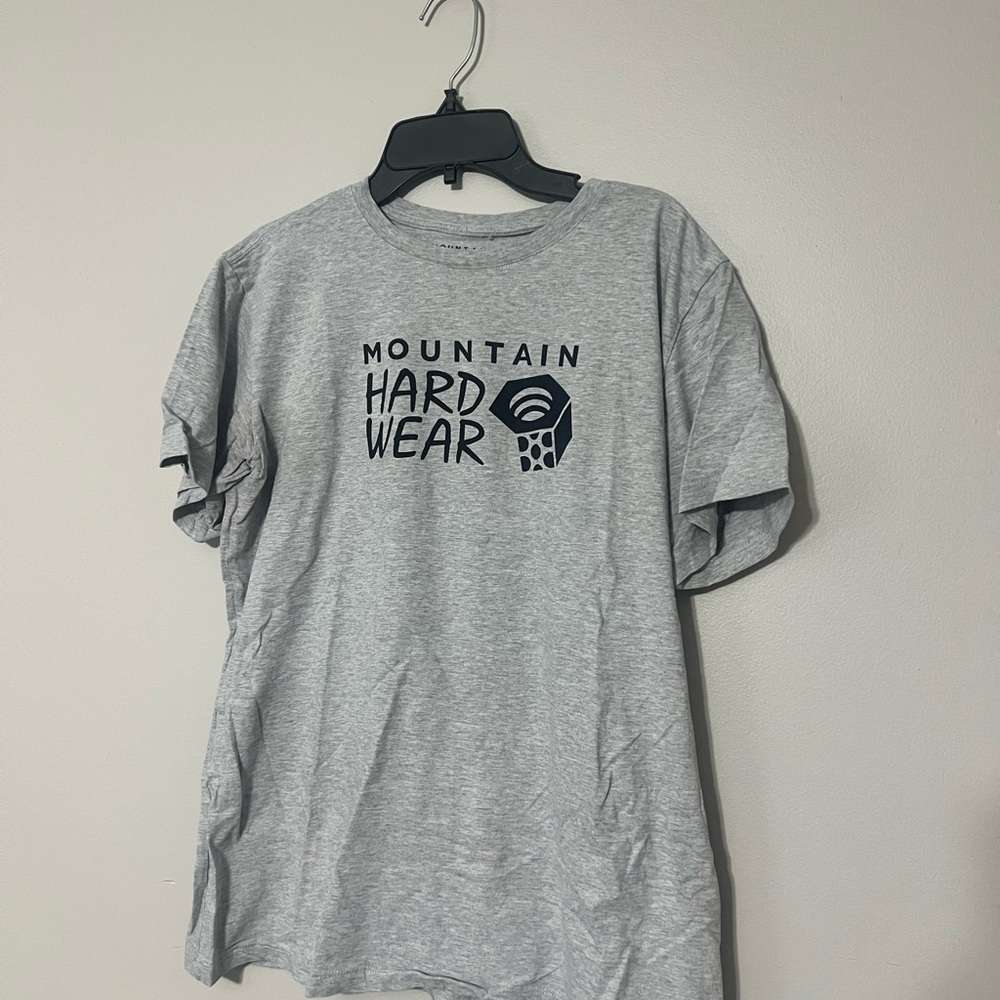 Mountain Hardwear Gray Short Sleeve Tee